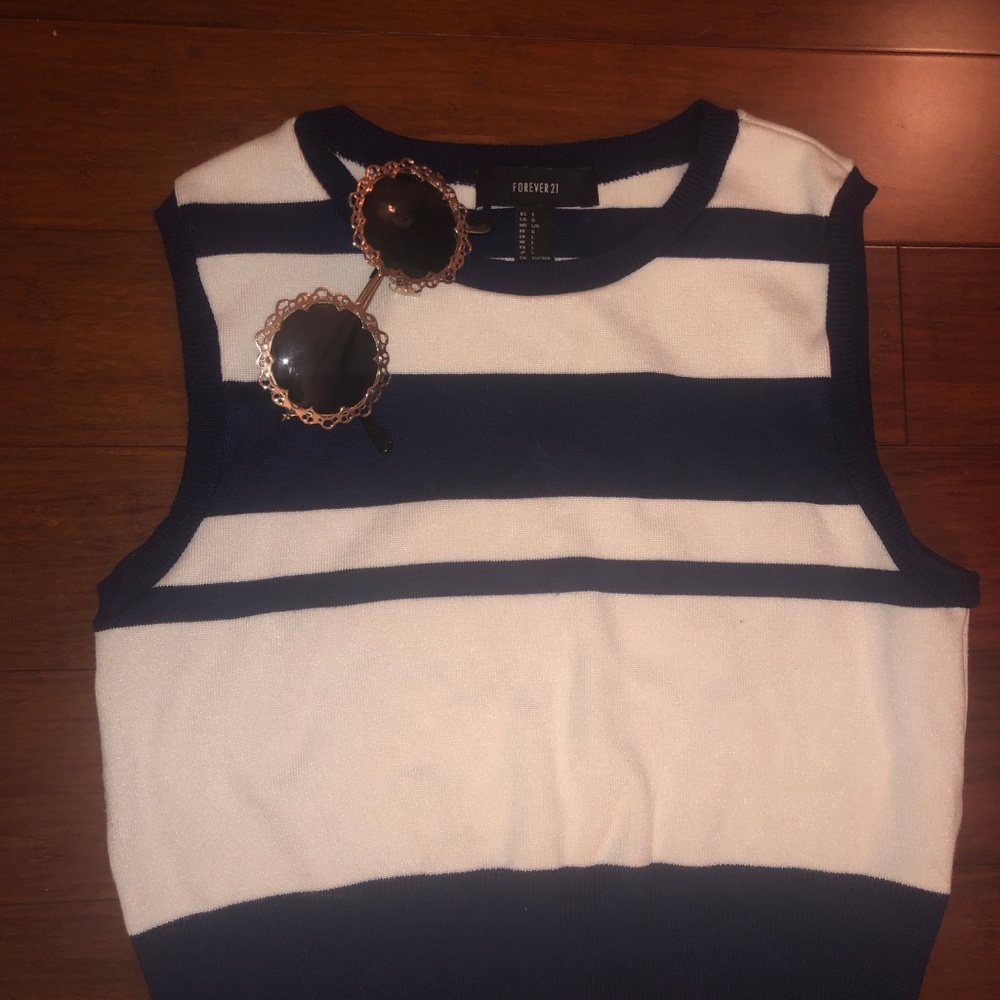 Forever 21White & Blue Knit Crop Top